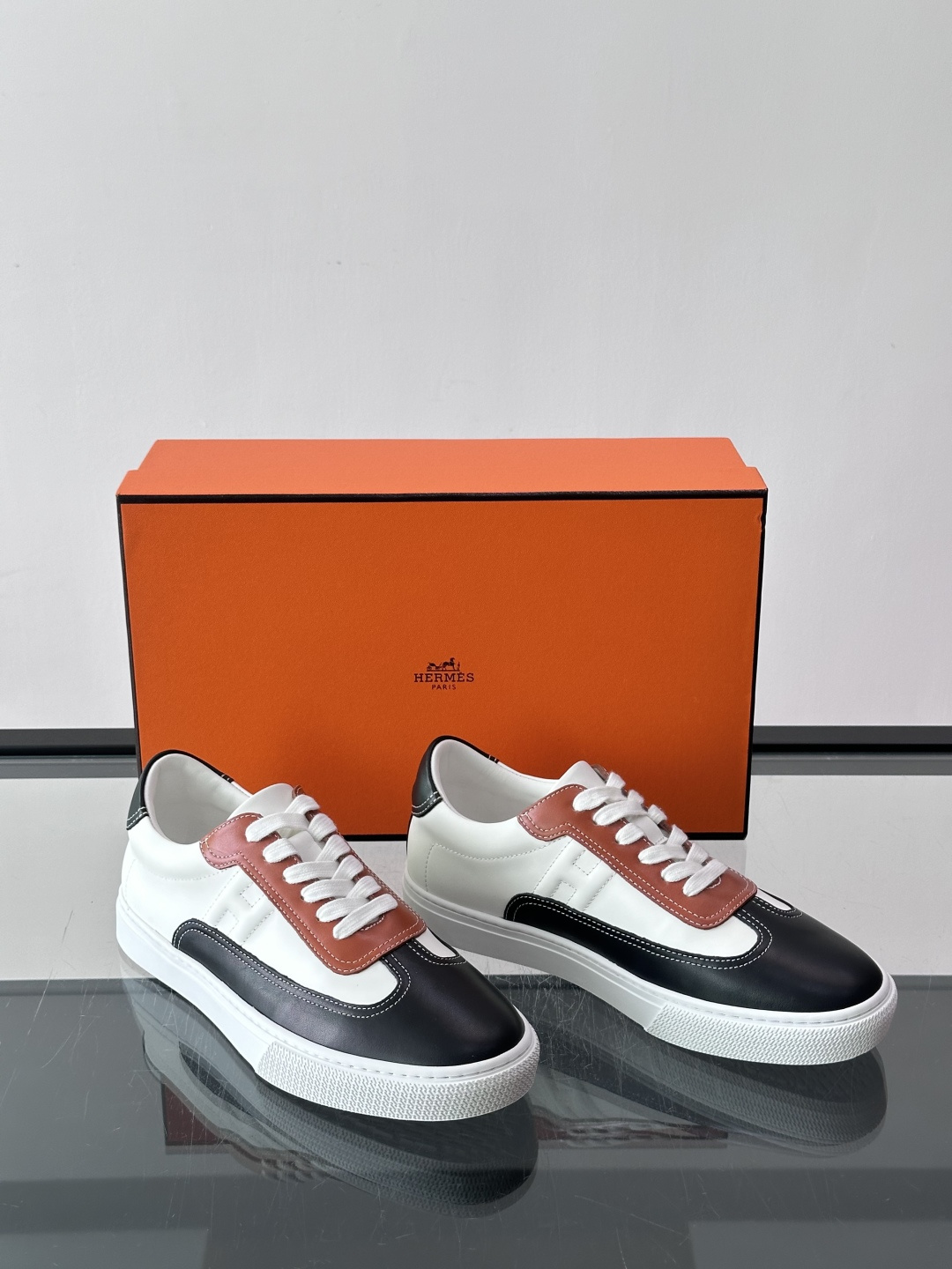 Hermes Colorblock H Logo Low Top Sneakers