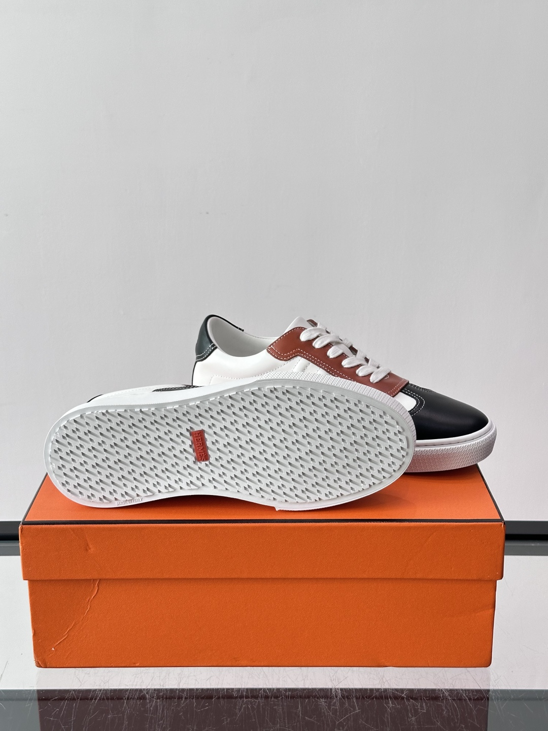 Hermes Colorblock H Logo Low Top Sneakers
