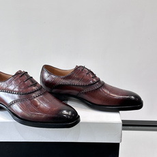 Berluti/布鲁提高端真皮大底正装皮鞋,采用进口牛皮鞋面 柔软有型,手工改色工艺,低调奢华气质,舒适透气版型,小牛皮 Berluti/布鲁提高端真皮大底正装皮鞋,采用进口牛皮鞋面 柔软有型,手工改色工艺,低调奢华气质,舒适透气版型,小牛皮