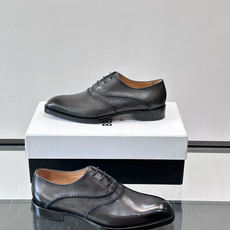 Berluti/布鲁提高端真皮大底正装皮鞋,采用进口牛皮鞋面 柔软有型,手工改色工艺,低调奢华气质,舒适透气版型,小牛皮 Berluti/布鲁提高端真皮大底正装皮鞋,采用进口牛皮鞋面 柔软有型,手工改色工艺,低调奢华气质,舒适透气版型,小牛皮