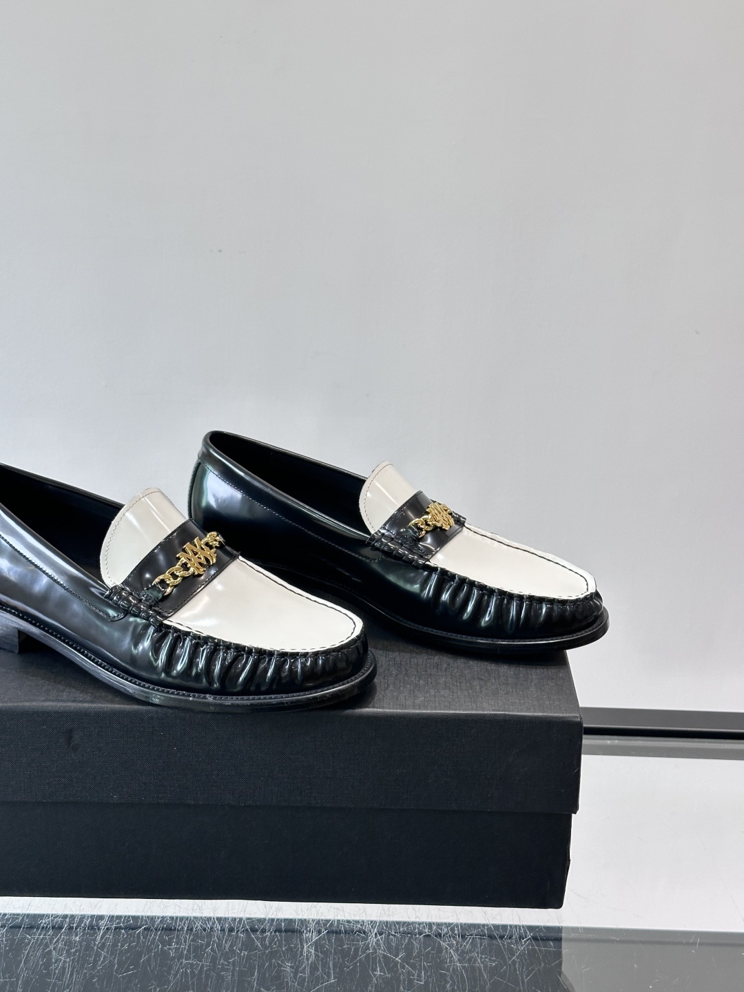 AMIRI MA Chain Gold Logo Loafers