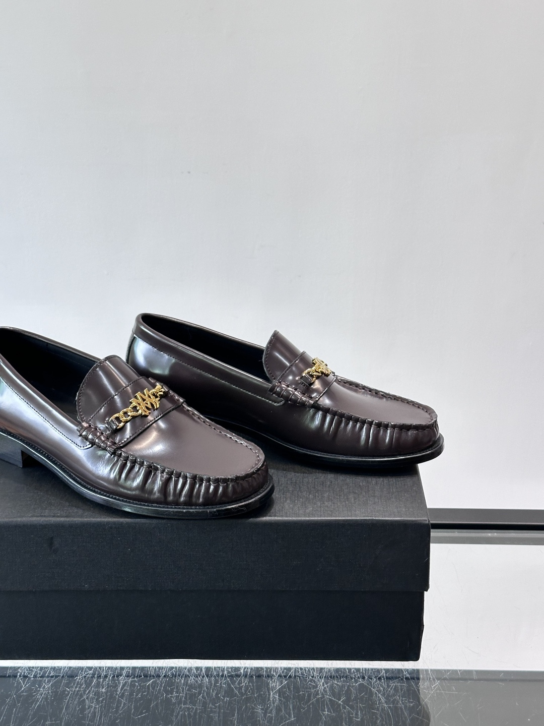 AMIRI MA Chain Gold Logo Loafers