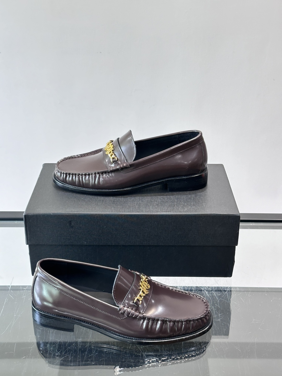 AMIRI MA Chain Gold Logo Loafers