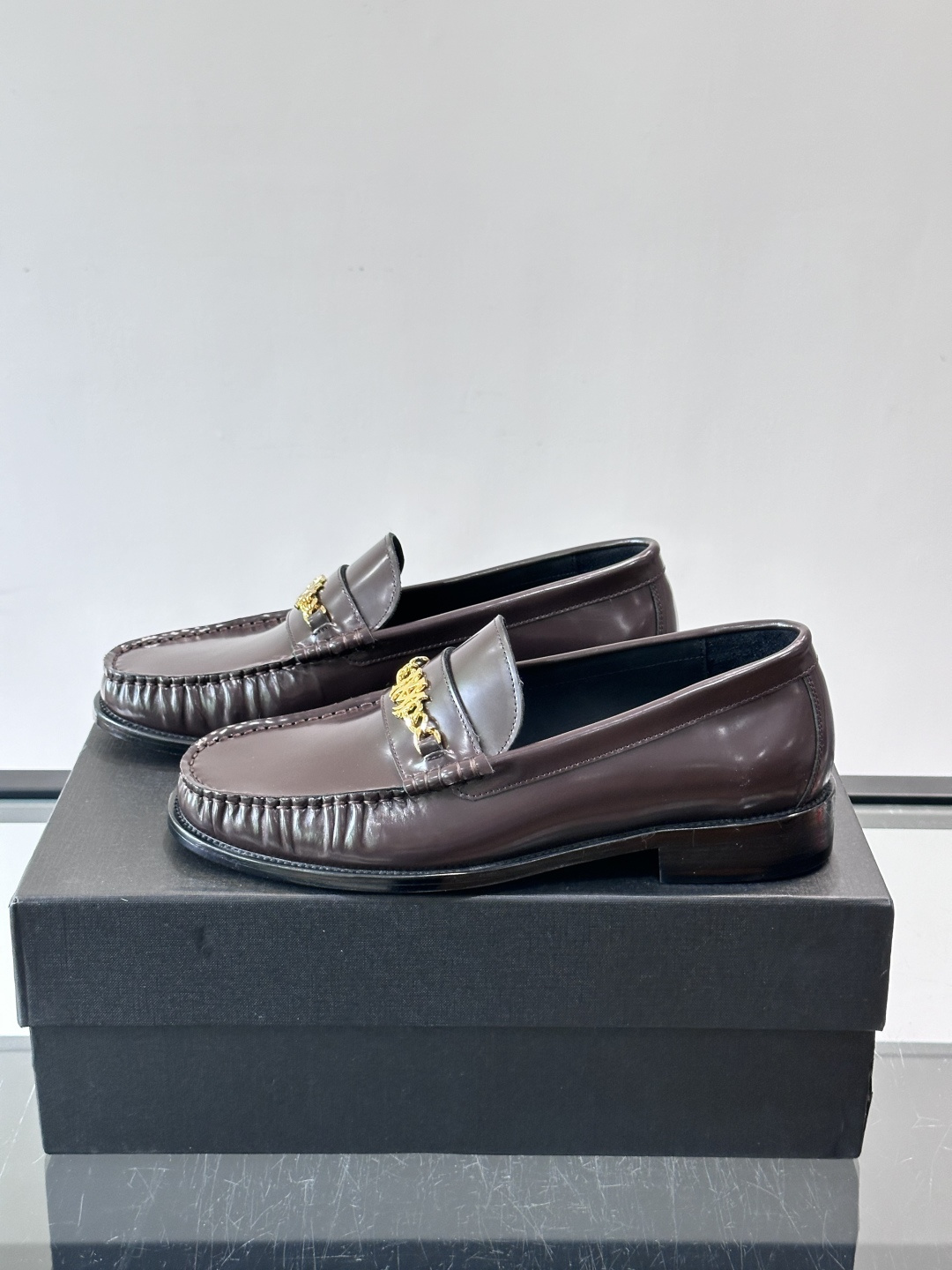 AMIRI MA Chain Gold Logo Loafers