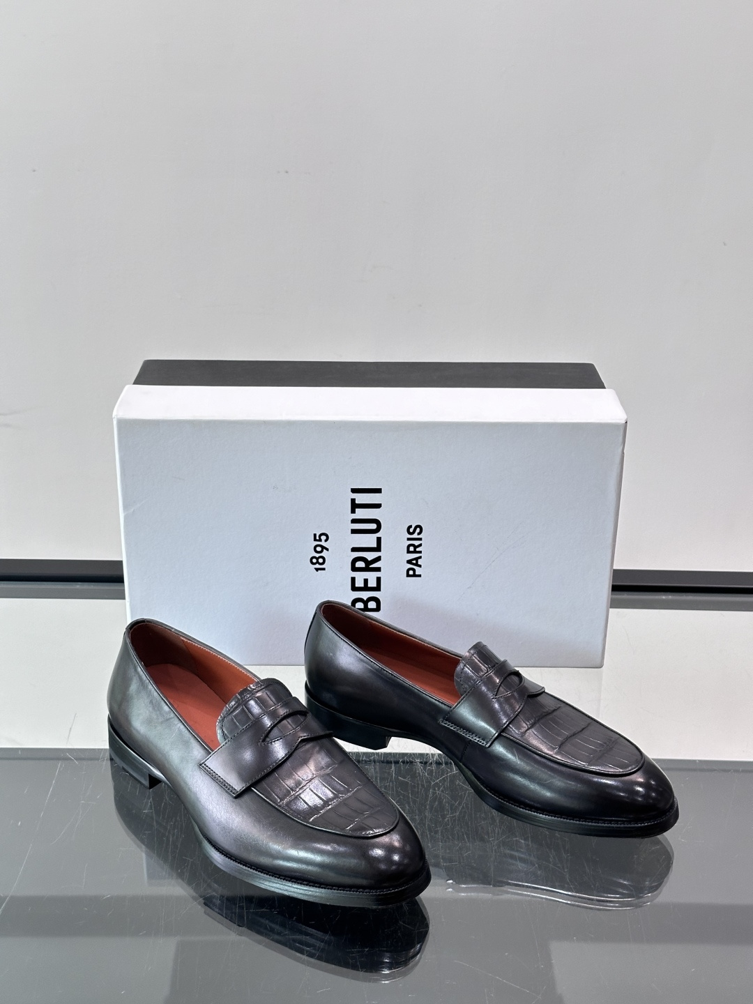 Berluti Scritto Leather Oxford Dress Shoes