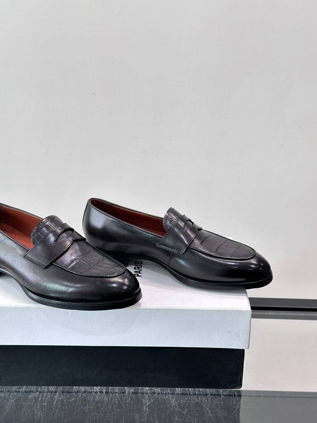 Berluti Scritto Leather Oxford Dress Shoes