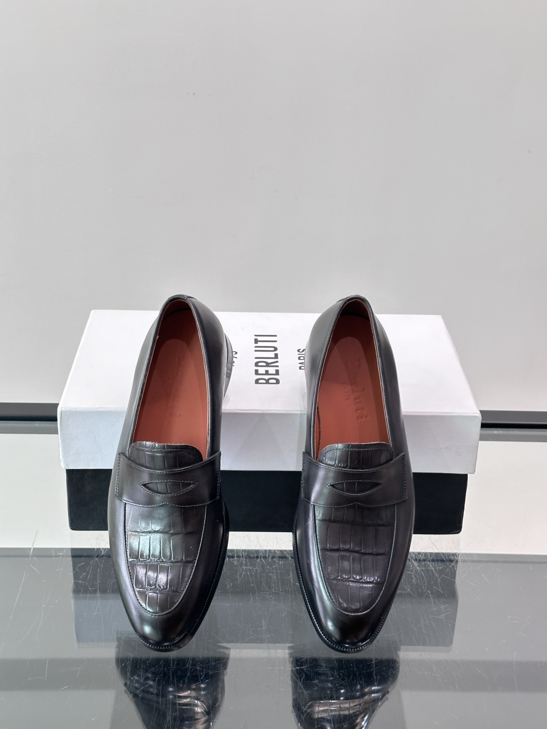 Berluti Scritto Leather Oxford Dress Shoes