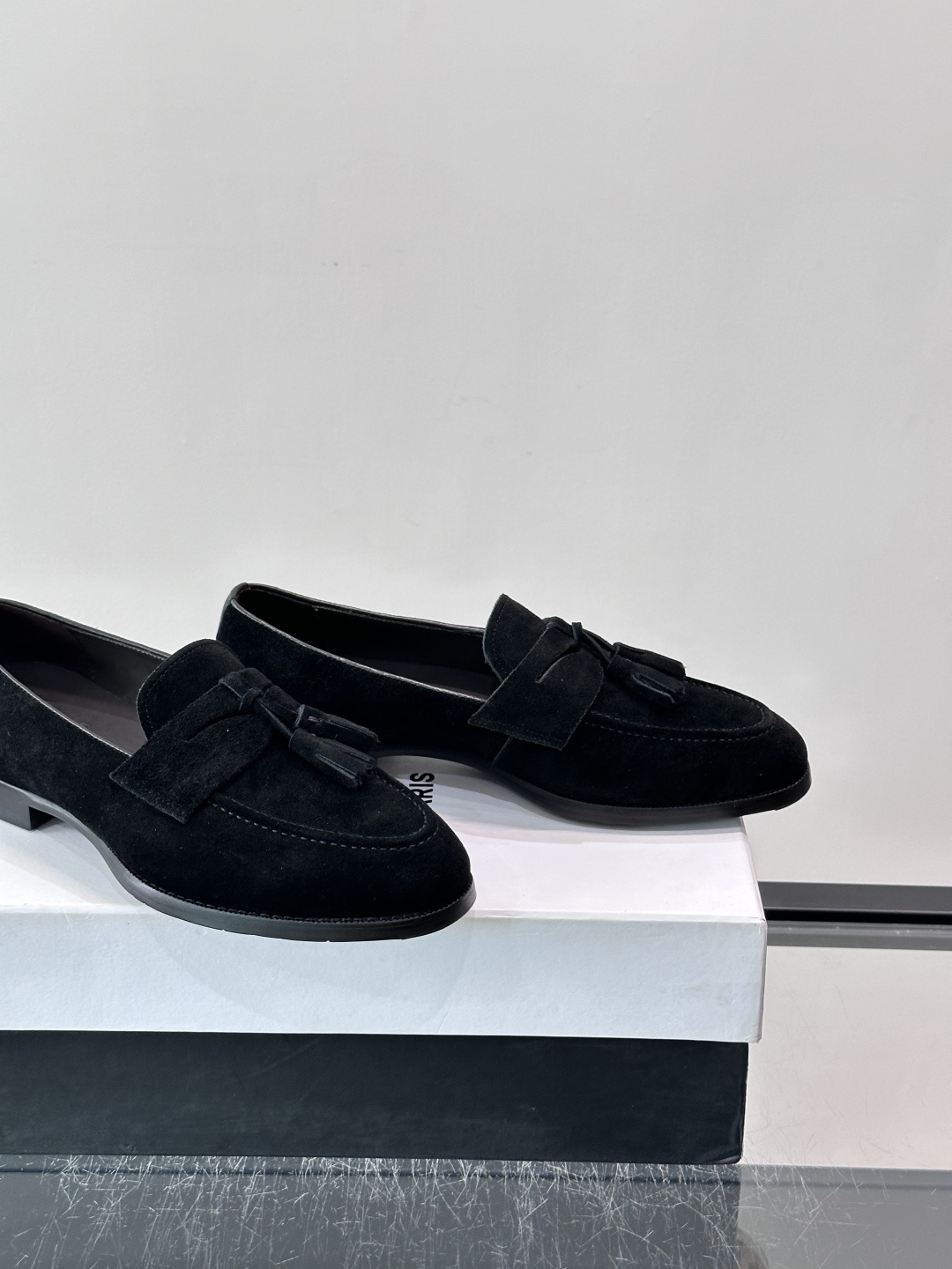 Berluti/布鲁提高端真皮大底正装皮鞋，采用进口牛皮鞋面 柔软有型，手工改色工艺，低调奢华气质，舒适透气版型，小牛皮