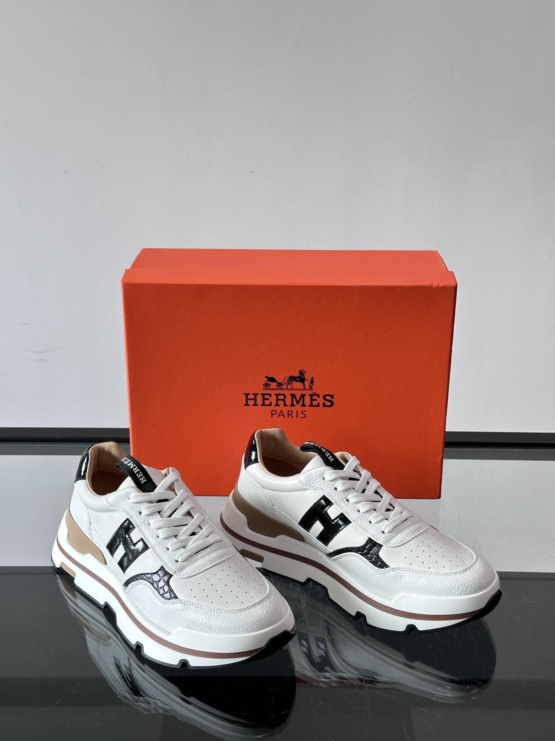 Hermes H Logo Platform Casual Sneakers