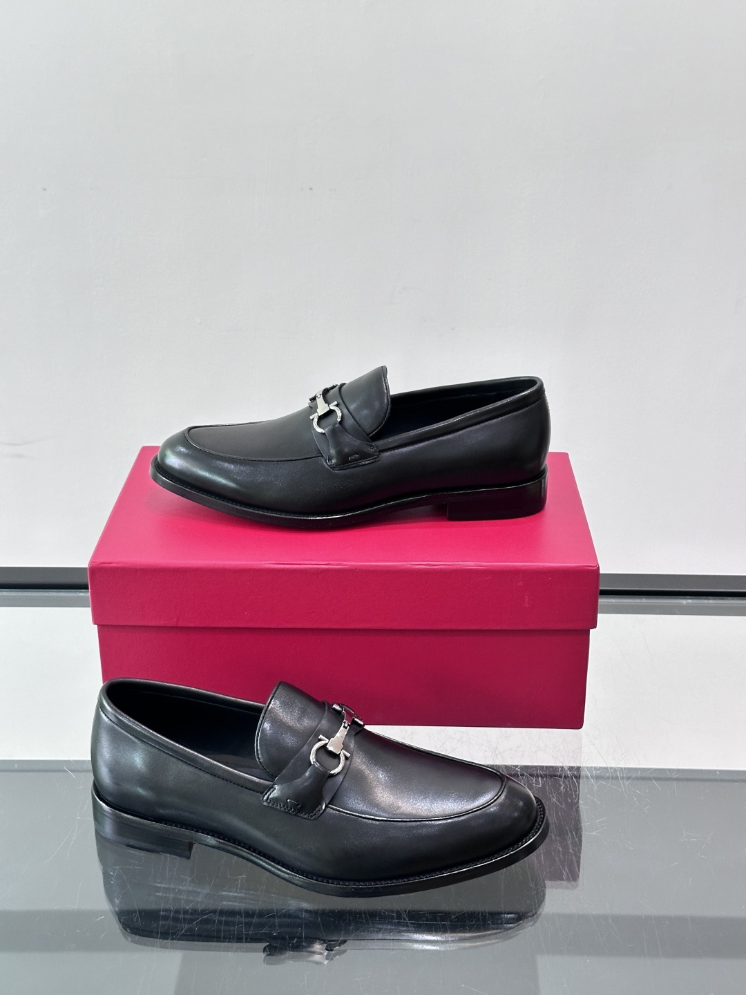 Salvatore Ferragamo Leather Gancini Bit Loafers
