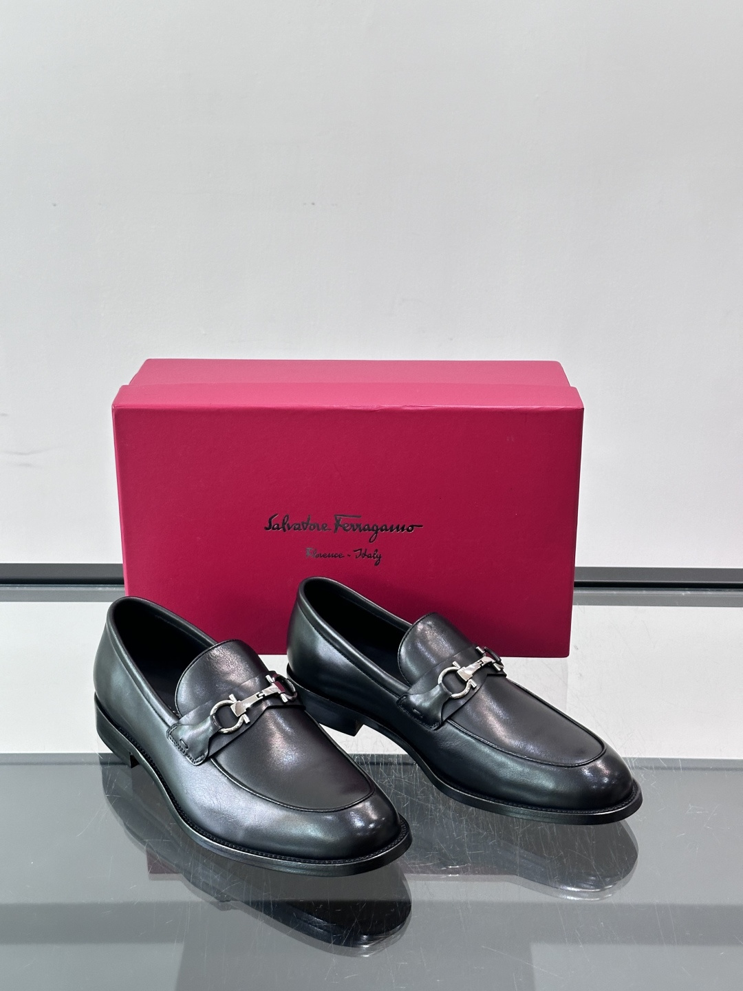 Salvatore Ferragamo Leather Gancini Bit Loafers