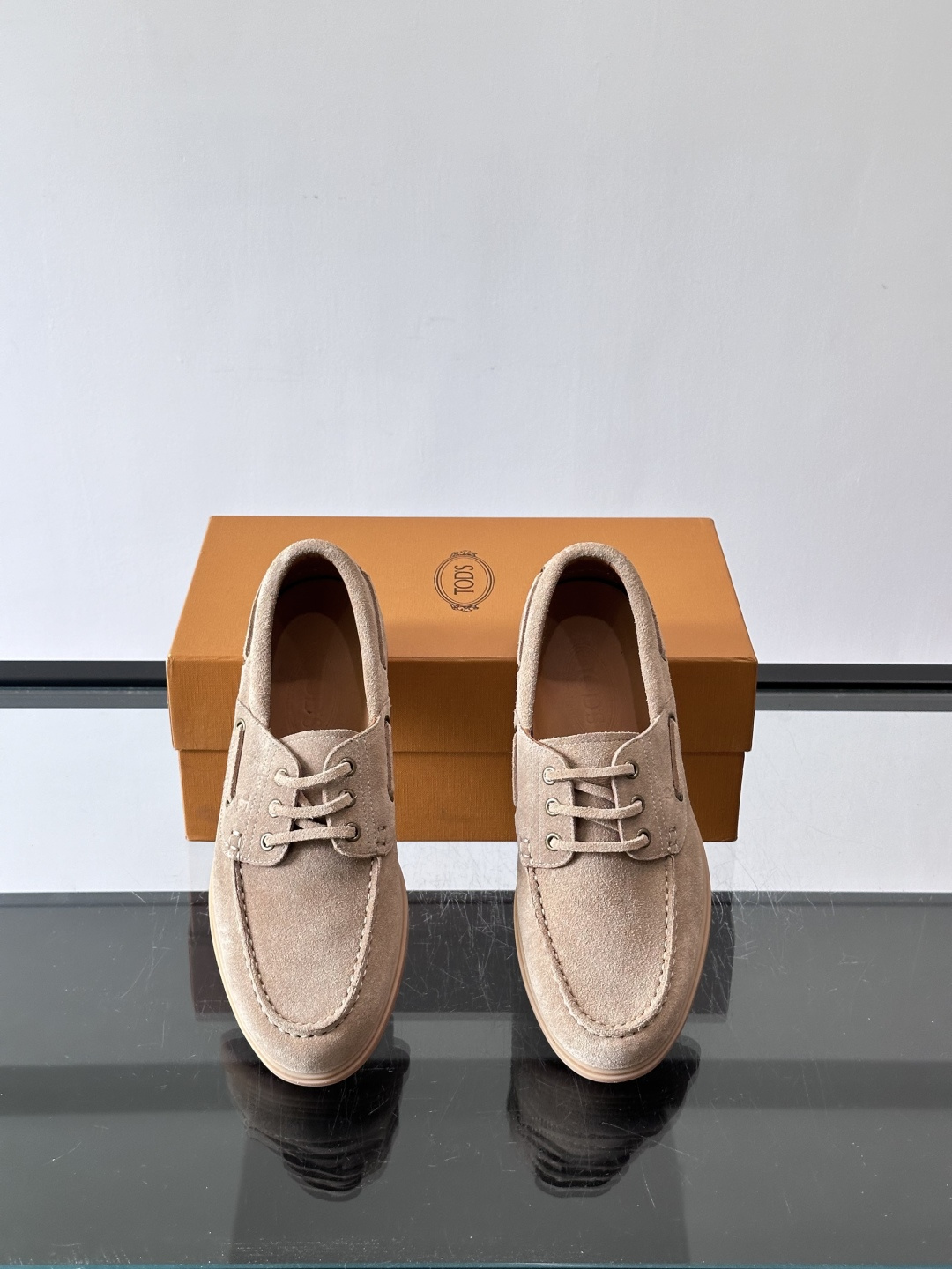 Tod's Taupe Suede Leather Classic Boat Shoes
精简商用标