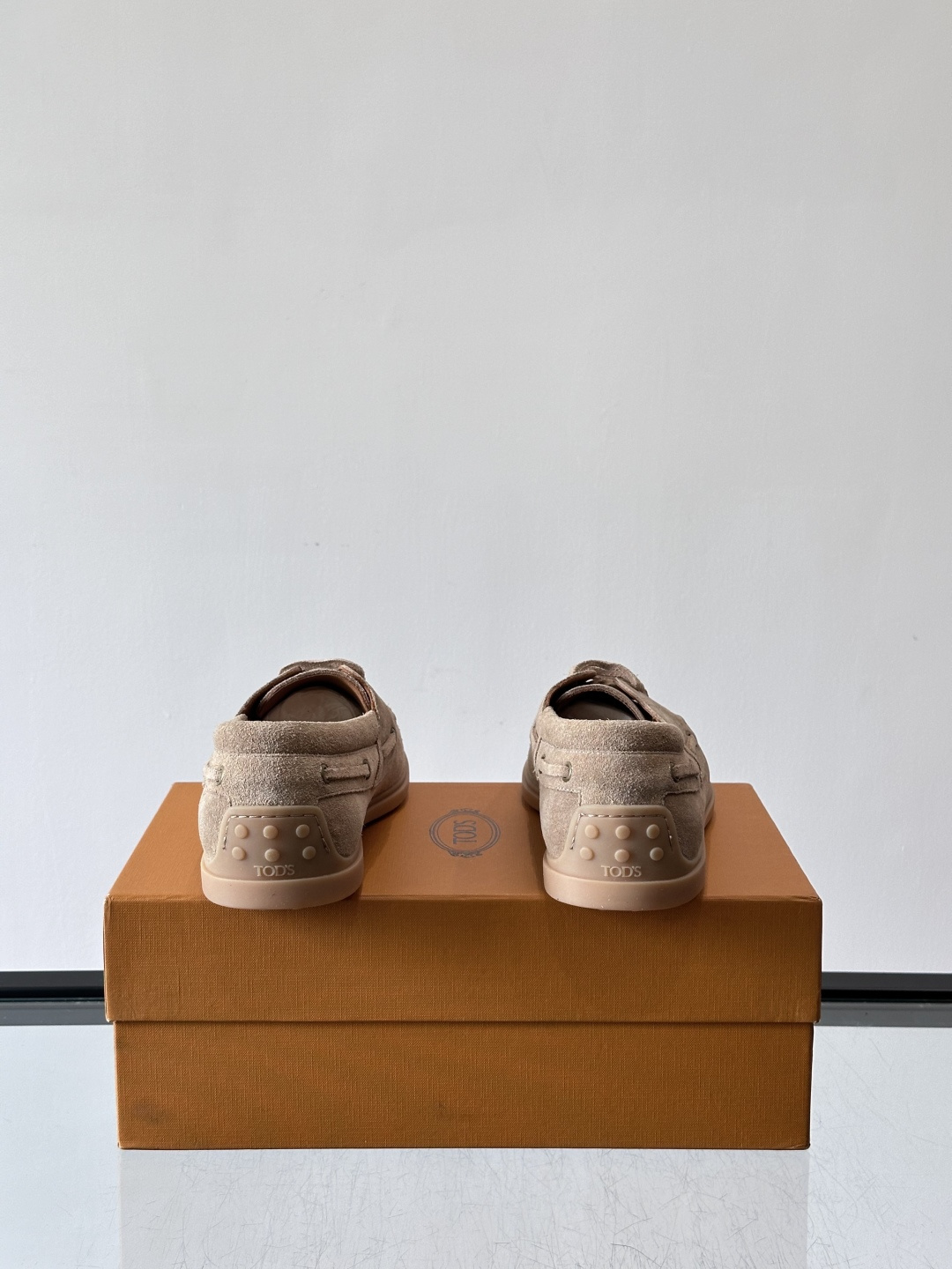 Tod's Taupe Suede Leather Classic Boat Shoes
精简商用标