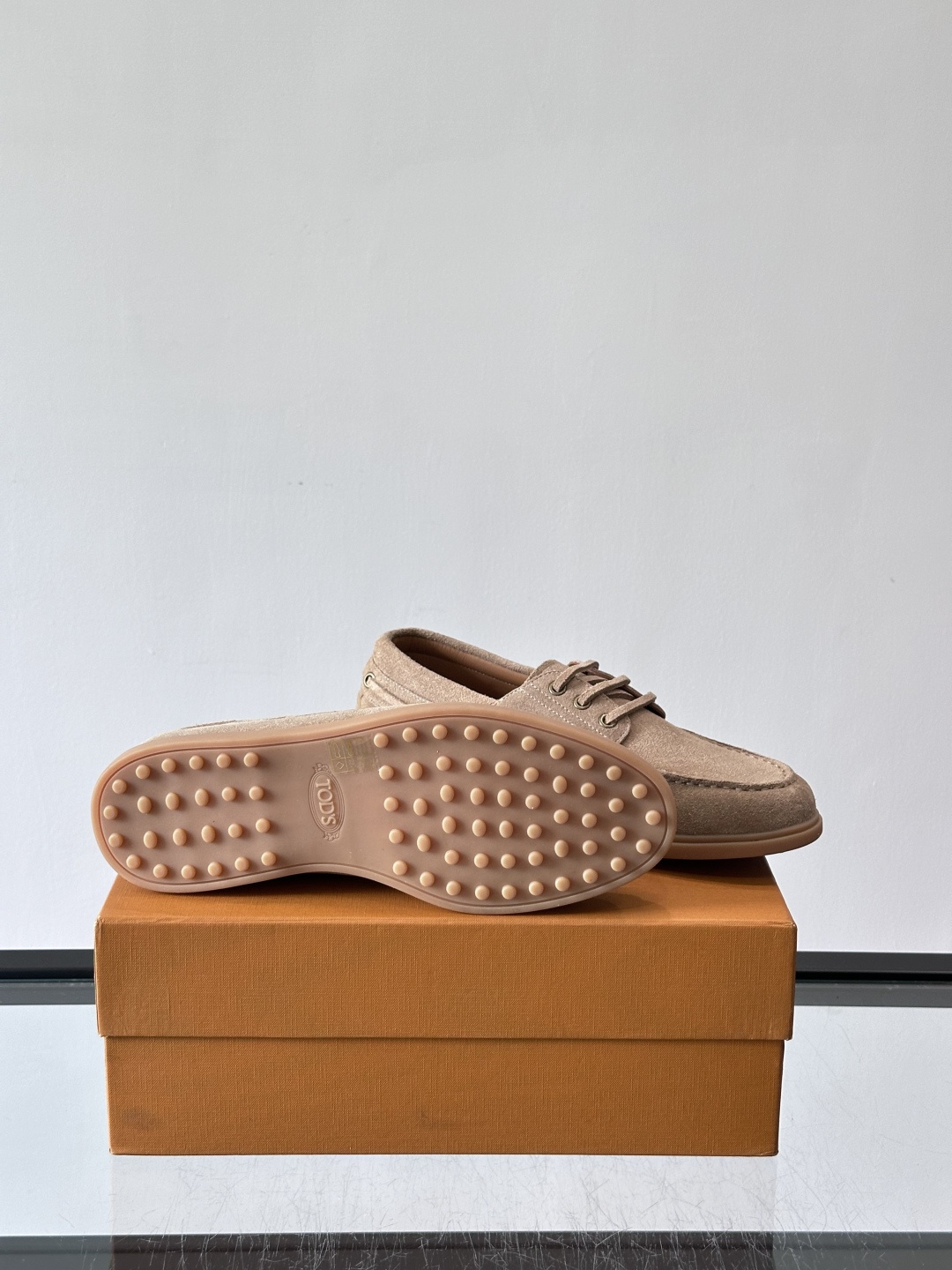 Tod's Taupe Suede Leather Classic Boat Shoes
精简商用标