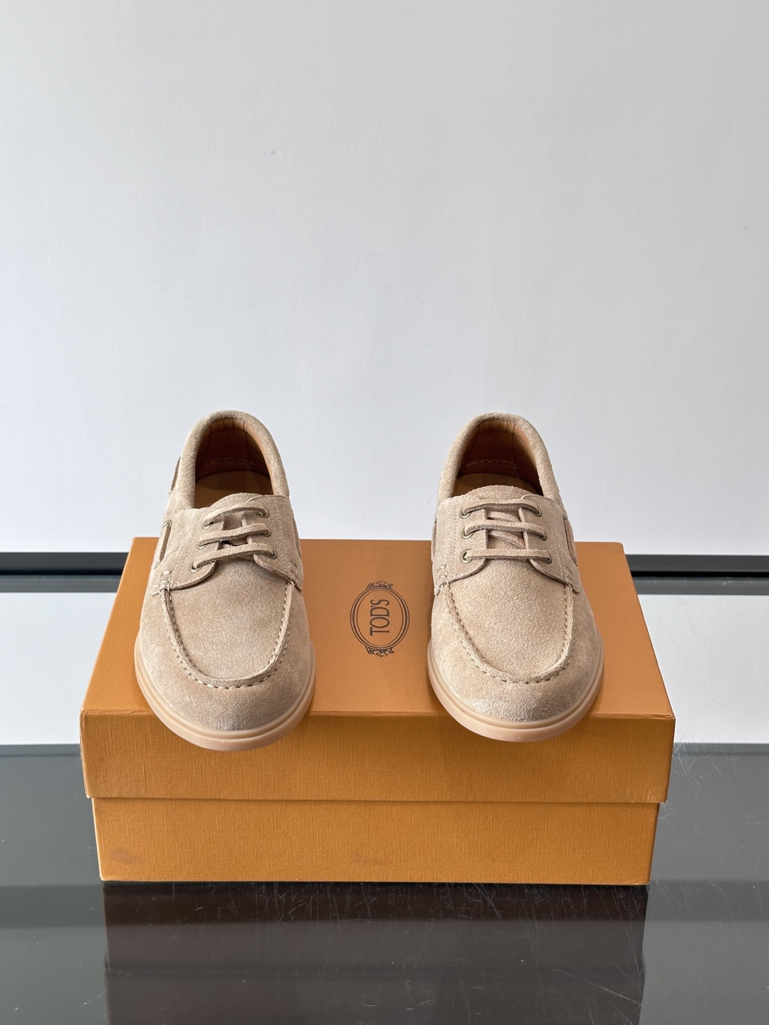 Tod's Taupe Suede Leather Classic Boat Shoes
精简商用标