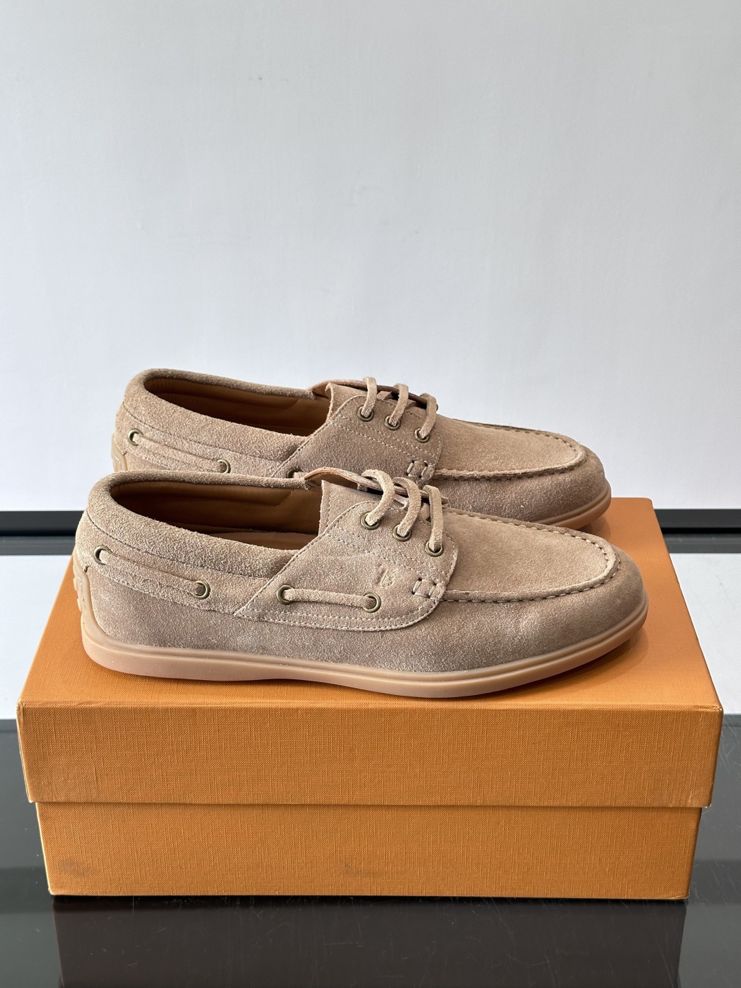Tod's Taupe Suede Leather Classic Boat Shoes
精简商用标