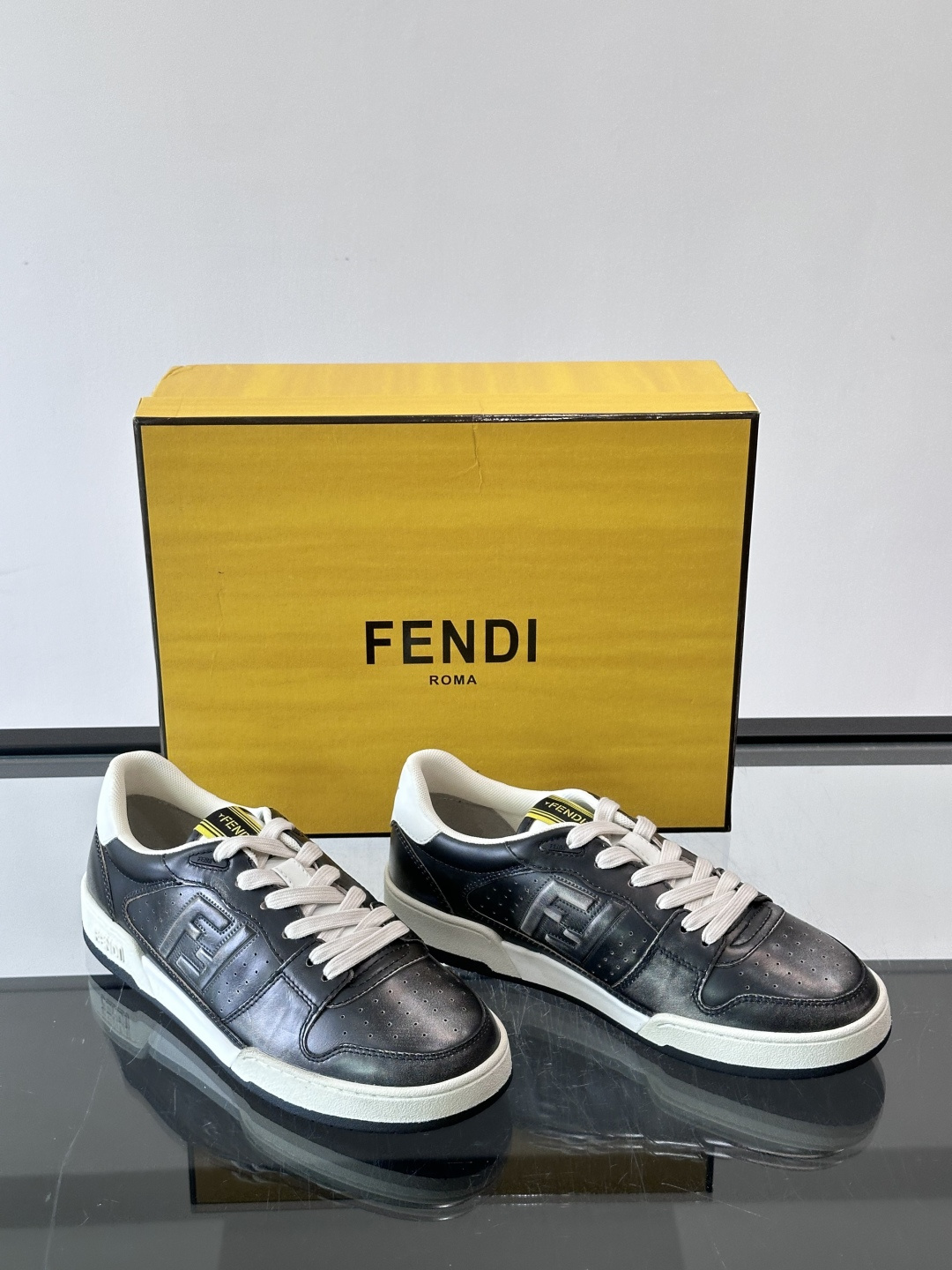 FENDI Match  Leather FF Logo Low Top Sneakers