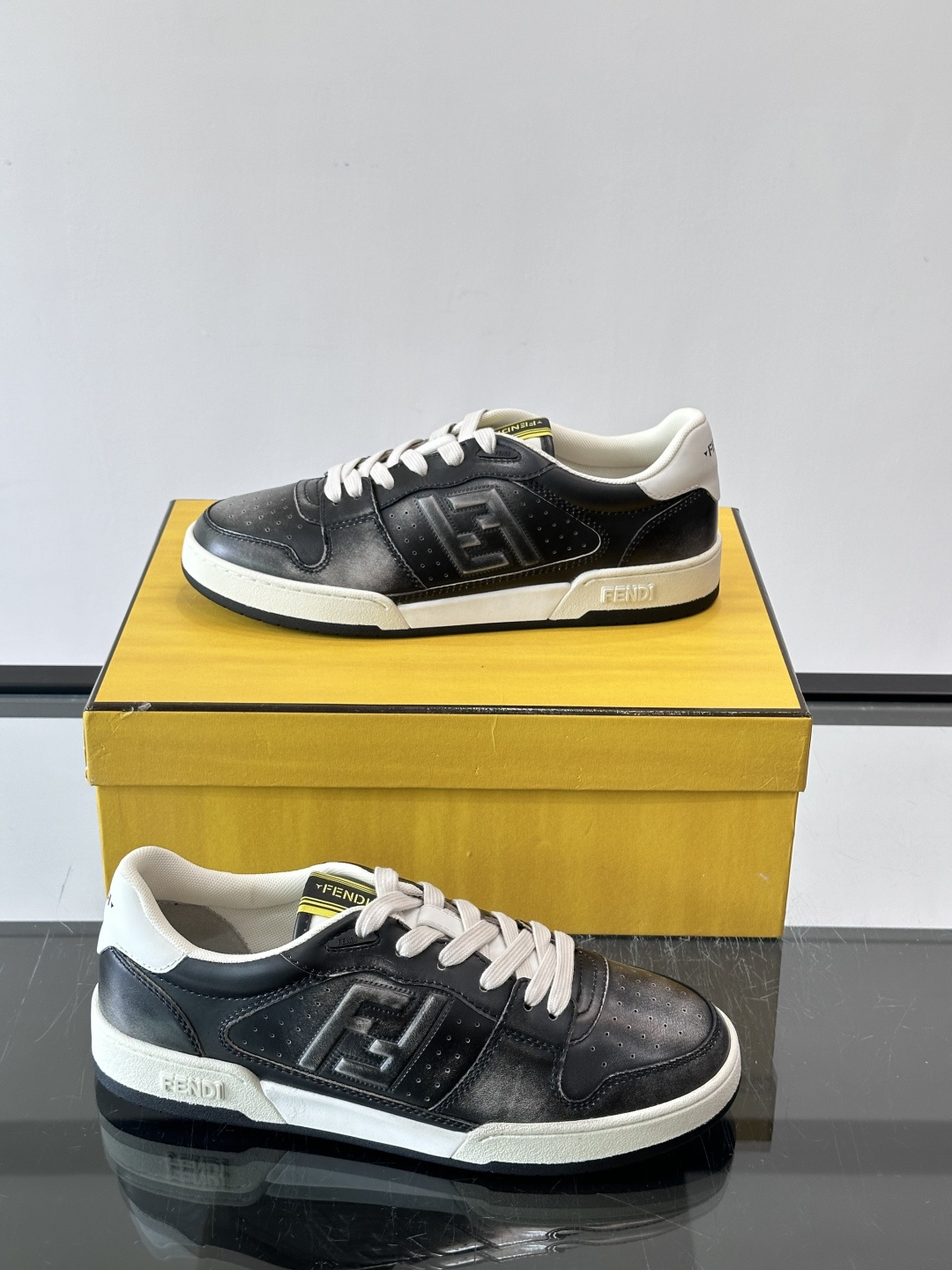 FENDI Match  Leather FF Logo Low Top Sneakers