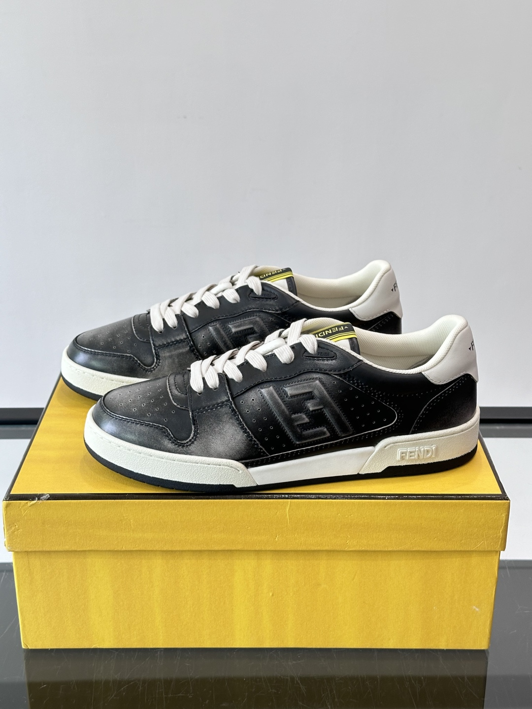 FENDI Match  Leather FF Logo Low Top Sneakers