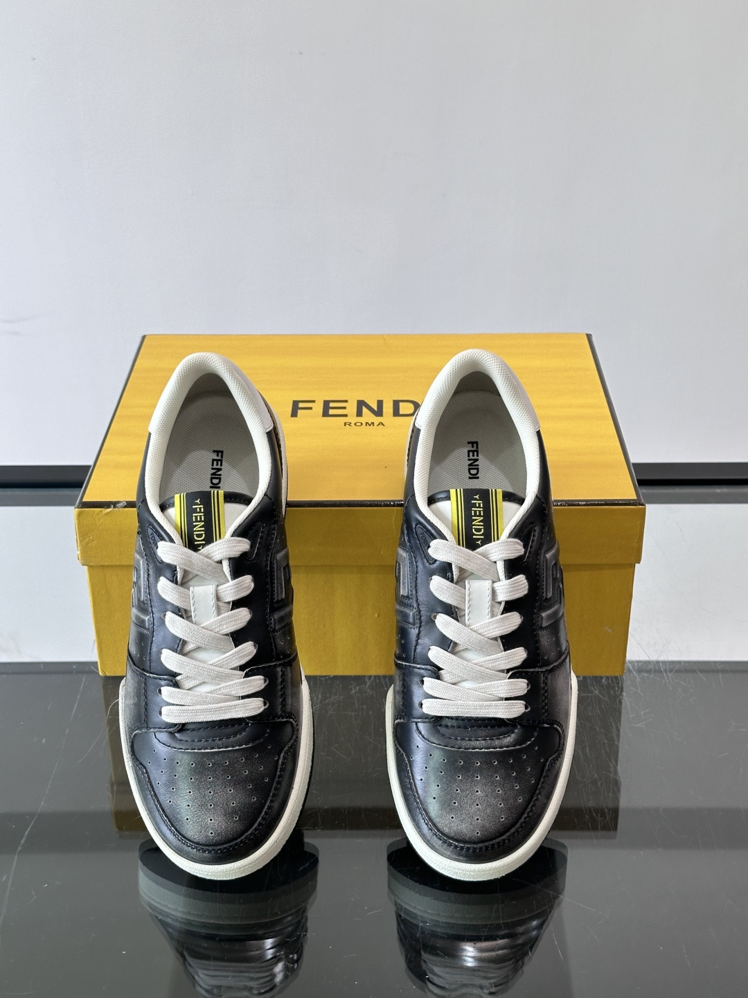FENDI Match  Leather FF Logo Low Top Sneakers