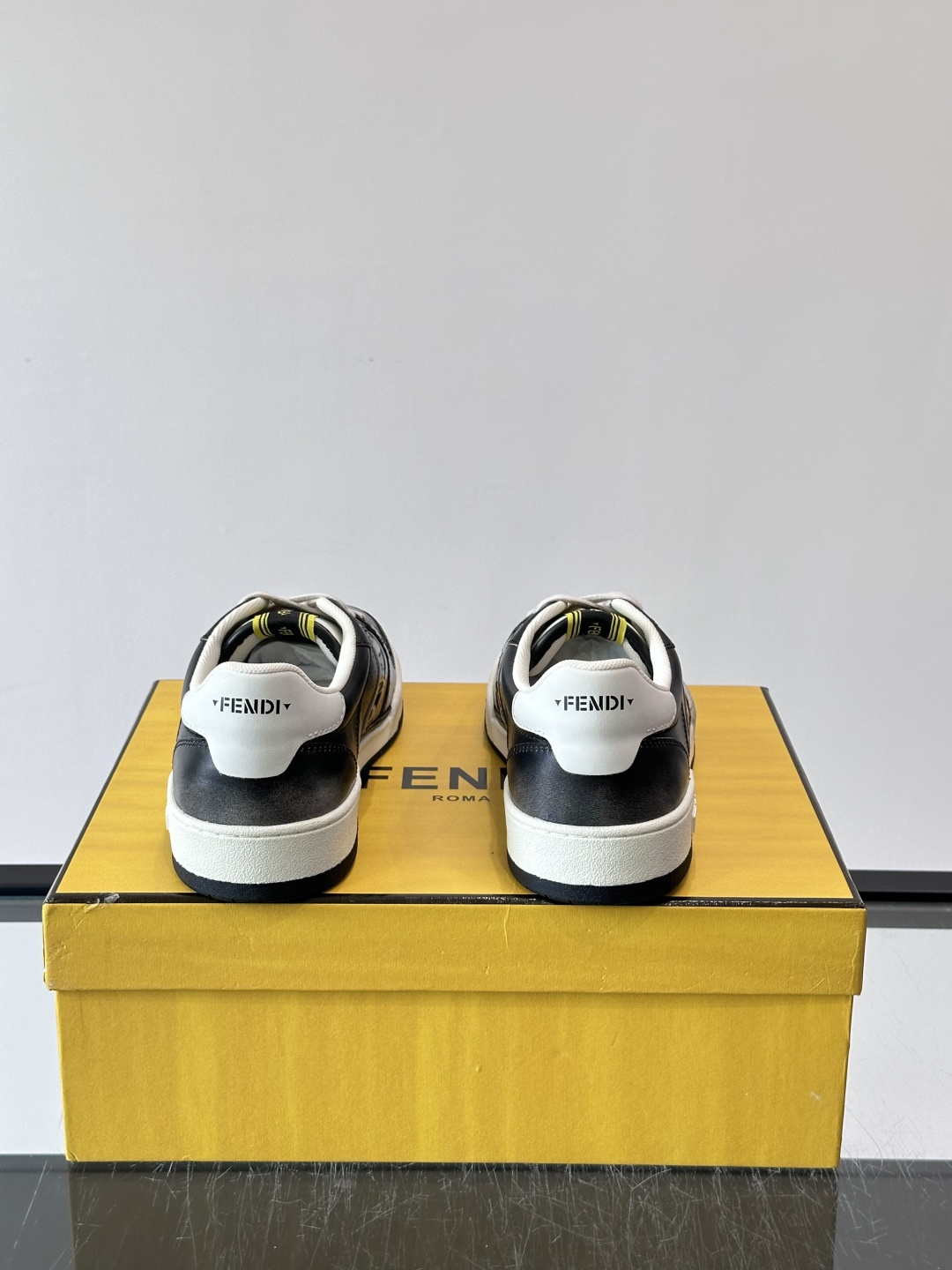 FENDI Match  Leather FF Logo Low Top Sneakers