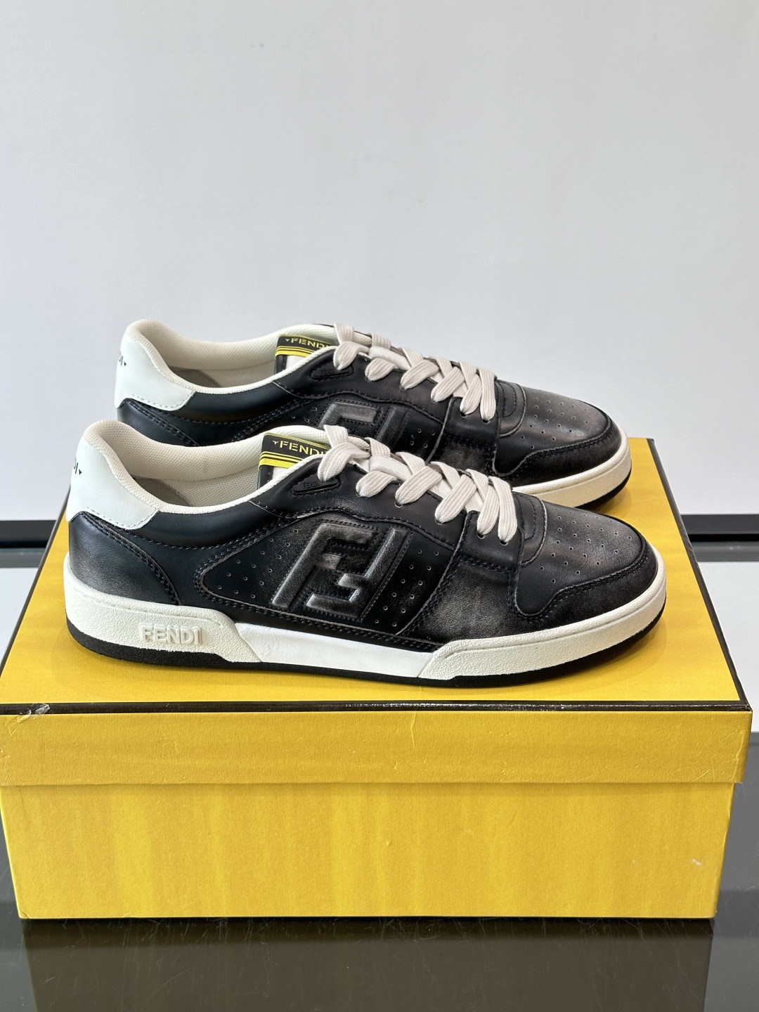 FENDI Match  Leather FF Logo Low Top Sneakers