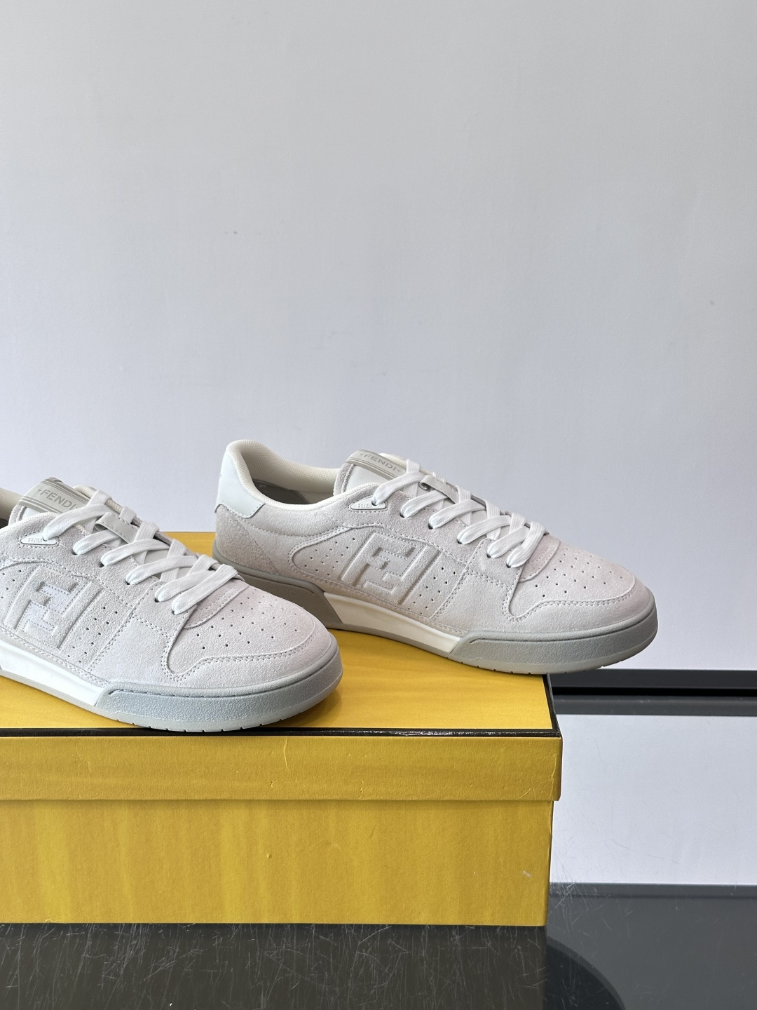 FENDI Match  Leather FF Logo Low Top Sneakers