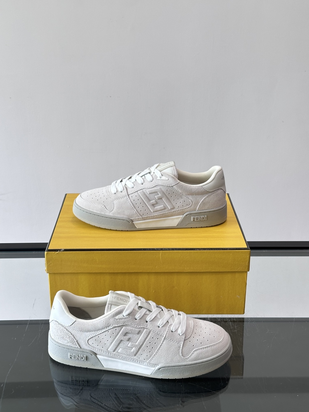 FENDI Match  Leather FF Logo Low Top Sneakers