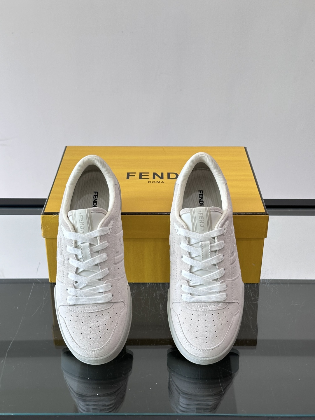 FENDI Match  Leather FF Logo Low Top Sneakers