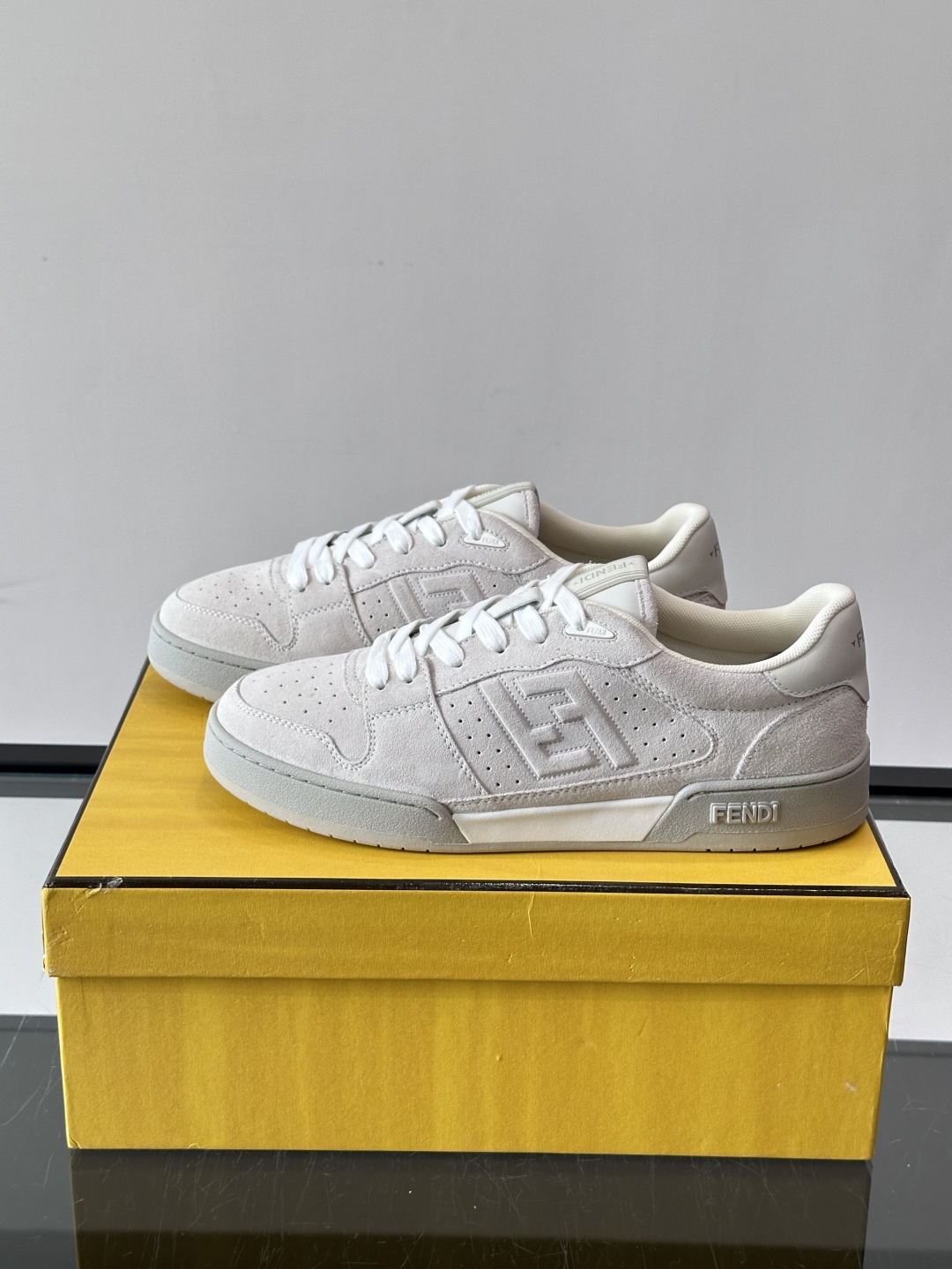 FENDI Match  Leather FF Logo Low Top Sneakers