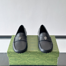 GUCCI新款男士驾车鞋,面料采用全进口牛皮,看得见的质感,重工车线,内里本染小牛皮,标配logo牛皮垫脚,大牌体验,上 GUCCI新款男士驾车鞋,面料采用全进口牛皮,看得见的质感,重工车线,内里本染小牛皮,标配logo牛皮垫脚,大牌体验,上