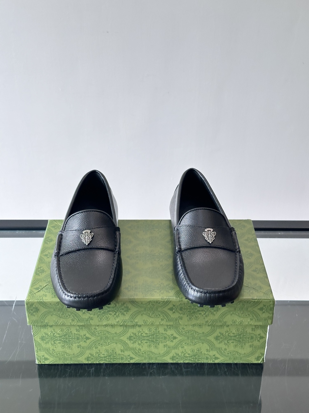 Gucci Leather Driving Loafers