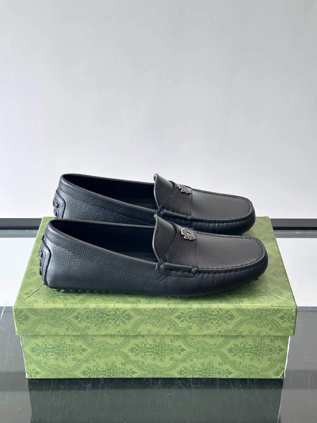 Gucci Leather Driving Loafers