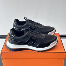 爱马仕厚底运动鞋 👟这款爱马仕厚底运动鞋采用进口头层牛皮+透气网面,质感高级又舒适。鞋头自然色橡胶嵌饰,橡胶鞋底有几 爱马仕厚底运动鞋 👟这款爱马仕厚底运动鞋采用进口头层牛皮+透气网面,质感高级又舒适。鞋头自然色橡胶嵌饰,橡胶鞋底有几