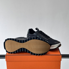 爱马仕厚底运动鞋 👟这款爱马仕厚底运动鞋采用进口头层牛皮+透气网面,质感高级又舒适。鞋头自然色橡胶嵌饰,橡胶鞋底有几 爱马仕厚底运动鞋 👟这款爱马仕厚底运动鞋采用进口头层牛皮+透气网面,质感高级又舒适。鞋头自然色橡胶嵌饰,橡胶鞋底有几