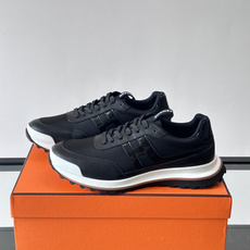 爱马仕厚底运动鞋 👟这款爱马仕厚底运动鞋采用进口头层牛皮+透气网面,质感高级又舒适。鞋头自然色橡胶嵌饰,橡胶鞋底有几 爱马仕厚底运动鞋 👟这款爱马仕厚底运动鞋采用进口头层牛皮+透气网面,质感高级又舒适。鞋头自然色橡胶嵌饰,橡胶鞋底有几