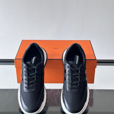 爱马仕厚底运动鞋 👟这款爱马仕厚底运动鞋采用进口头层牛皮+透气网面,质感高级又舒适。鞋头自然色橡胶嵌饰,橡胶鞋底有几 爱马仕厚底运动鞋 👟这款爱马仕厚底运动鞋采用进口头层牛皮+透气网面,质感高级又舒适。鞋头自然色橡胶嵌饰,橡胶鞋底有几
