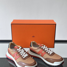 爱马仕厚底运动鞋 👟这款爱马仕厚底运动鞋采用进口头层牛皮+透气网面,质感高级又舒适。鞋头自然色橡胶嵌饰,橡胶鞋底有几 爱马仕厚底运动鞋 👟这款爱马仕厚底运动鞋采用进口头层牛皮+透气网面,质感高级又舒适。鞋头自然色橡胶嵌饰,橡胶鞋底有几