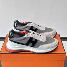 爱马仕厚底运动鞋 👟这款爱马仕厚底运动鞋采用进口头层牛皮+透气网面,质感高级又舒适。鞋头自然色橡胶嵌饰,橡胶鞋底有几 爱马仕厚底运动鞋 👟这款爱马仕厚底运动鞋采用进口头层牛皮+透气网面,质感高级又舒适。鞋头自然色橡胶嵌饰,橡胶鞋底有几