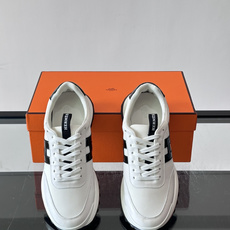 爱马仕厚底运动鞋 👟这款爱马仕厚底运动鞋采用进口头层牛皮+透气网面,质感高级又舒适。鞋头自然色橡胶嵌饰,橡胶鞋底有几 爱马仕厚底运动鞋 👟这款爱马仕厚底运动鞋采用进口头层牛皮+透气网面,质感高级又舒适。鞋头自然色橡胶嵌饰,橡胶鞋底有几