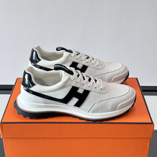 爱马仕厚底运动鞋 👟这款爱马仕厚底运动鞋采用进口头层牛皮+透气网面,质感高级又舒适。鞋头自然色橡胶嵌饰,橡胶鞋底有几 爱马仕厚底运动鞋 👟这款爱马仕厚底运动鞋采用进口头层牛皮+透气网面,质感高级又舒适。鞋头自然色橡胶嵌饰,橡胶鞋底有几