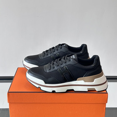 爱马仕厚底运动鞋 👟这款爱马仕厚底运动鞋采用进口头层牛皮+透气网面,质感高级又舒适。鞋头自然色橡胶嵌饰,橡胶鞋底有几 爱马仕厚底运动鞋 👟这款爱马仕厚底运动鞋采用进口头层牛皮+透气网面,质感高级又舒适。鞋头自然色橡胶嵌饰,橡胶鞋底有几