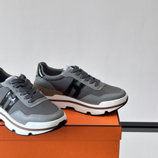 爱马仕厚底运动鞋 👟这款爱马仕厚底运动鞋采用进口头层牛皮+透气网面,质感高级又舒适。鞋头自然色橡胶嵌饰,橡胶鞋底有几 爱马仕厚底运动鞋 👟这款爱马仕厚底运动鞋采用进口头层牛皮+透气网面,质感高级又舒适。鞋头自然色橡胶嵌饰,橡胶鞋底有几
