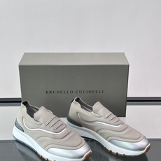 Brunello Cucinelli 新款拼色运动板男鞋 此款运动鞋面料采用进口飞织,春夏穿着舒适透气,这个夏天必备单品 Brunello Cucinelli 新款拼色运动板男鞋 此款运动鞋面料采用进口飞织,春夏穿着舒适透气,这个夏天必备单品