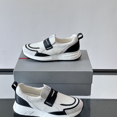 Prada/普拉达 男士新款一脚蹬懒人休闲鞋👟这款运动鞋采用光滑小牛皮革➕透气网面,一脚蹬乐福鞋鞋面,现代简约风格,舒适 Prada/普拉达 男士新款一脚蹬懒人休闲鞋👟这款运动鞋采用光滑小牛皮革➕透气网面,一脚蹬乐福鞋鞋面,现代简约风格,舒适