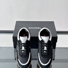 Chanel 26B豆豆德训鞋。美貌与舒适可以共存经典又复古,有平底和小猫跟两种,干净的old money配色,内里是能 Chanel 26B豆豆德训鞋。美貌与舒适可以共存经典又复古,有平底和小猫跟两种,干净的old money配色,内里是能