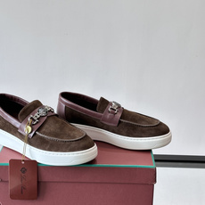 Loro Piana Summer Walk 乐福鞋,翻毛皮鞋面搭配白色厚底,金属锁扣装饰,手工缝线。完全是" Loro Piana Summer Walk 乐福鞋,翻毛皮鞋面搭配白色厚底,金属锁扣装饰,手工缝线。完全是"