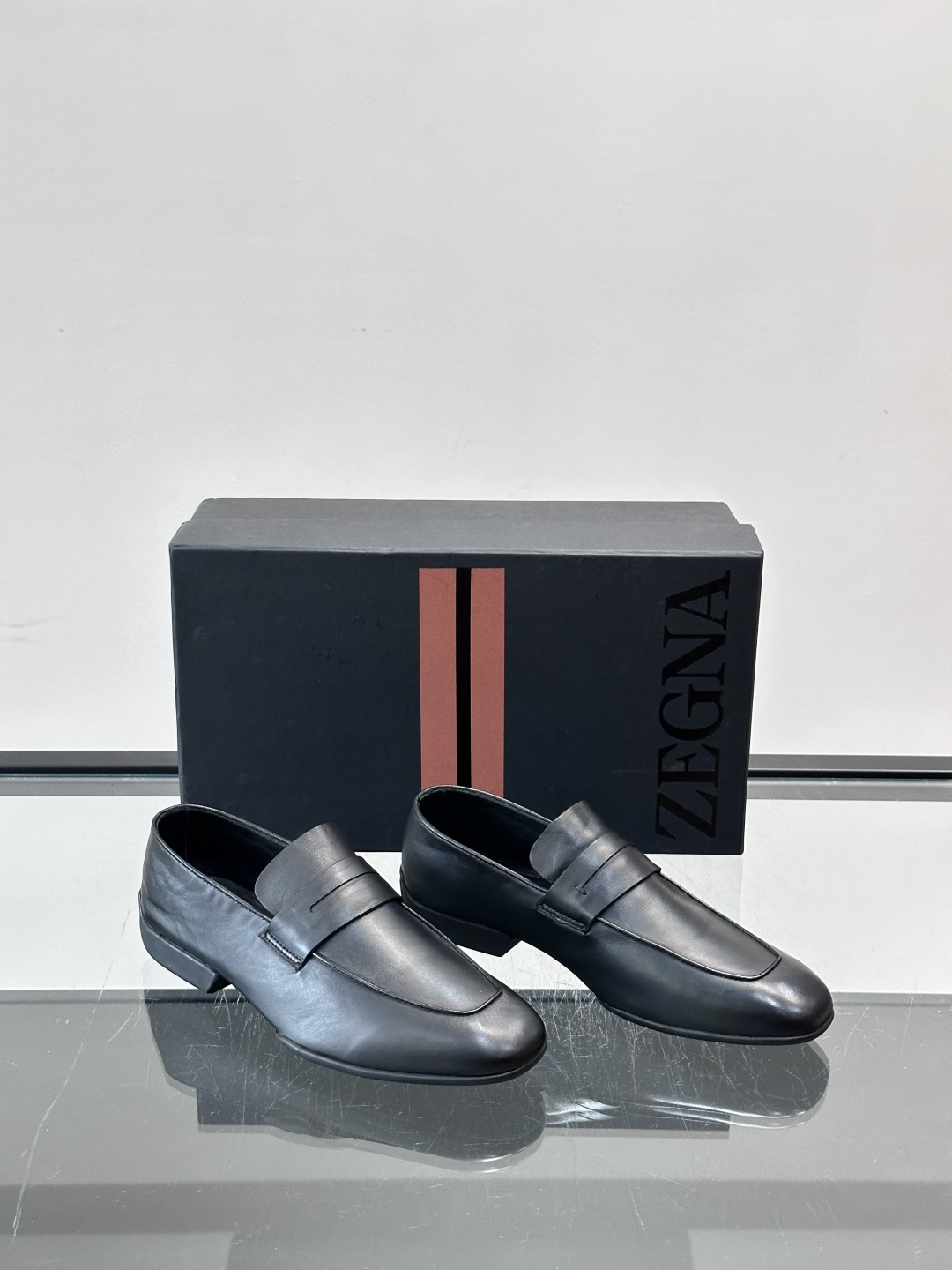 Ermenegildo Zegna 杰尼亚高端男士正装鞋休闲皮鞋,绅士臻享 型男必备 意大利进口牛皮皮胚 头层牛皮鞋面 Ermenegildo Zegna 杰尼亚高端男士正装鞋休闲皮鞋,绅士臻享 型男必备 意大利进口牛皮皮胚 头层牛皮鞋面