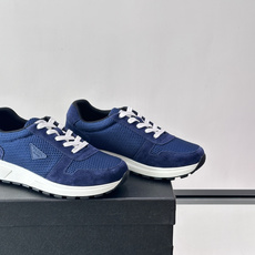 👟Prada网布运动鞋,采用透气网布+皮革拼接,简约又有辨识度✨,白色橡胶鞋底舒适耐磨,日常穿搭或轻运动都OK!鞋舌和鞋 👟Prada网布运动鞋,采用透气网布+皮革拼接,简约又有辨识度✨,白色橡胶鞋底舒适耐磨,日常穿搭或轻运动都OK!鞋舌和鞋