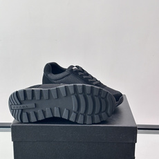 👟Prada网布运动鞋,采用透气网布+皮革拼接,简约又有辨识度✨,白色橡胶鞋底舒适耐磨,日常穿搭或轻运动都OK!鞋舌和鞋 👟Prada网布运动鞋,采用透气网布+皮革拼接,简约又有辨识度✨,白色橡胶鞋底舒适耐磨,日常穿搭或轻运动都OK!鞋舌和鞋